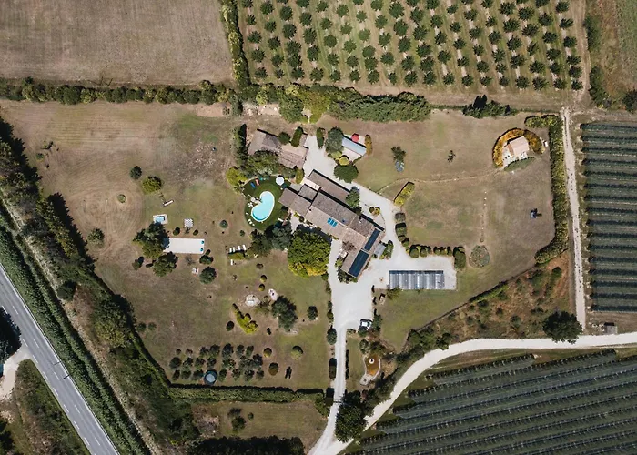 Gite Petit Luberon Chez Manon En Luberon - Vacation Rental In Guest House