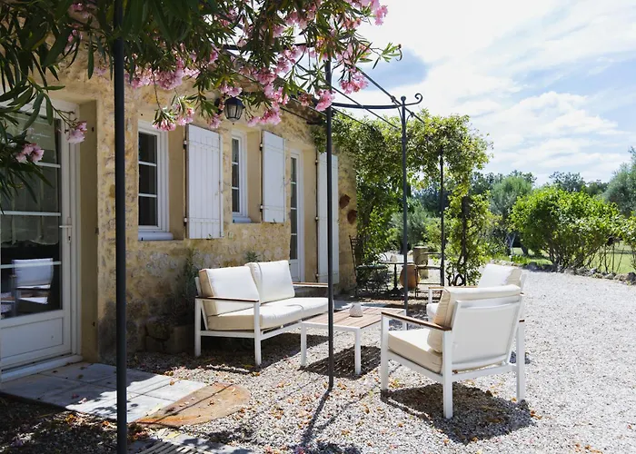 Gite Petit Luberon Chez Manon En Luberon - Vacation Rental In Guest House