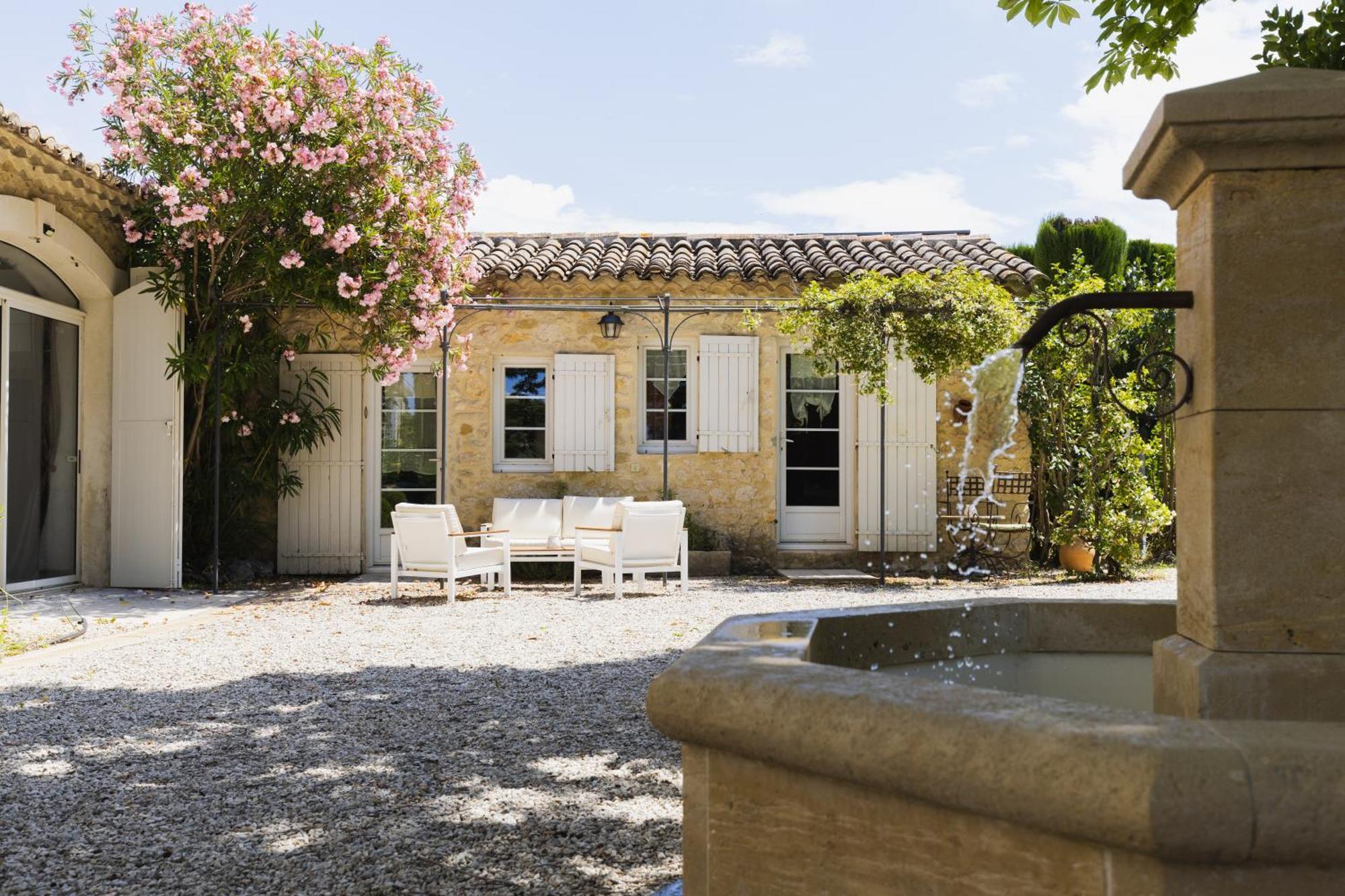Petit Luberon Chez Manon En Luberon - Vacation In Lagnes