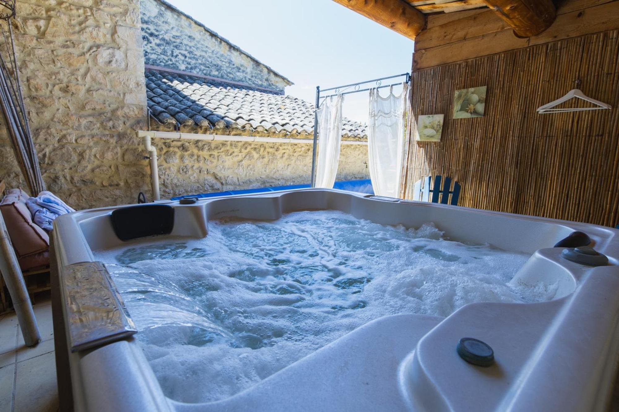 Holiday home Petit Luberon Chez Manon En Luberon - Vacation In *